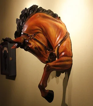 אמריקאי יצירתי שרף סוס מלחמה ראש פסל קיר בעיצוב אמנות חיה ראש קישוט קיר הסלון בר צלמיות עיצוב הבית